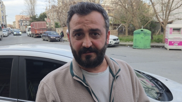 Uyuşturucu etkisindeki şahıs bıçakla dehşet saçtı: 4'ü polis 6 kişi yaralandı Uyuşturucu etkisindeki şahıs bıçakla dehşet saçtı: 4'ü polis 6 kişi yaralandı