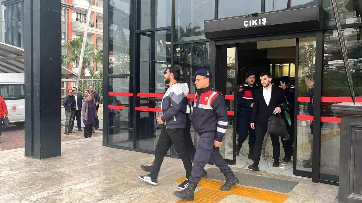 Alanya\'da Silahlı Saldırı: 3 Tutuklama