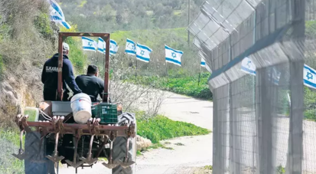 Büyük skandal böyle görüntülendi! Bayrakları astıkları yere bakın Büyük skandal böyle görüntülendi! Bayrakları astıkları yere bakın