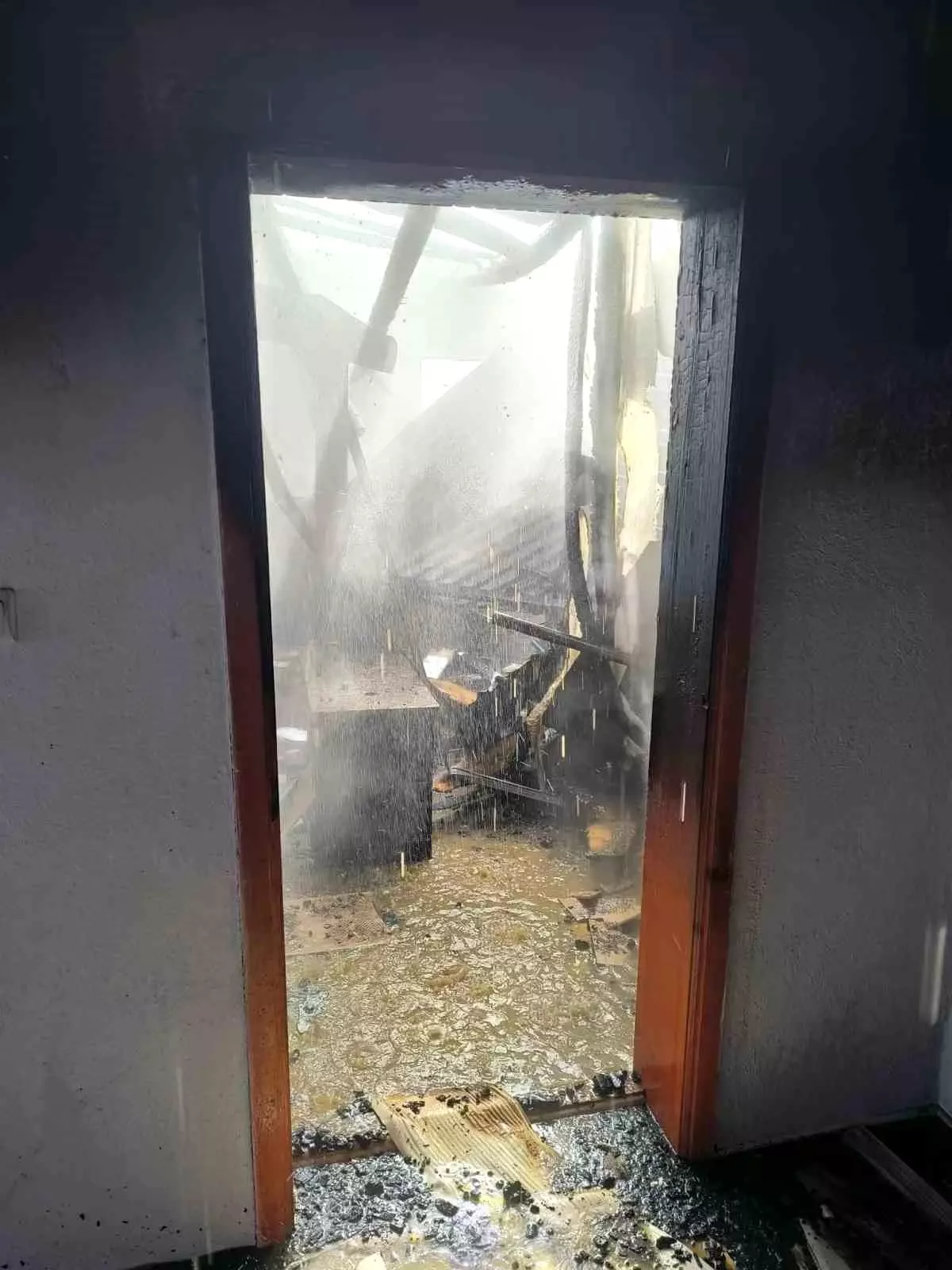 Çaldıran\'da Korkutan Yangın