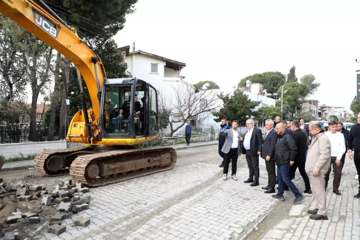 Edremit Belediyesi\'nden İkizçay Mahallesi\'nde yoğun yol mesaisi