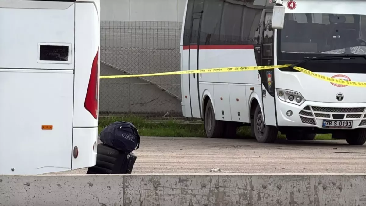 Fünye ile patlatılan valizden kıyafet çıktı