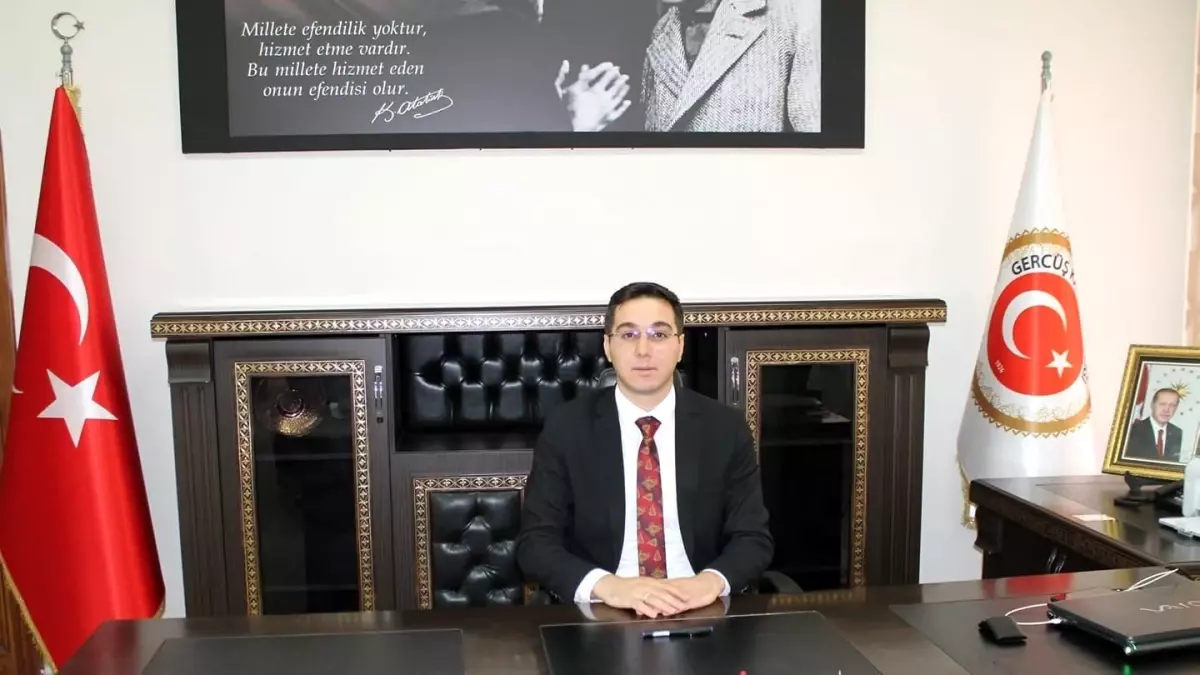 Kaymakam Öztaş\'a \'Yılın İdarecisi\' Ödülü