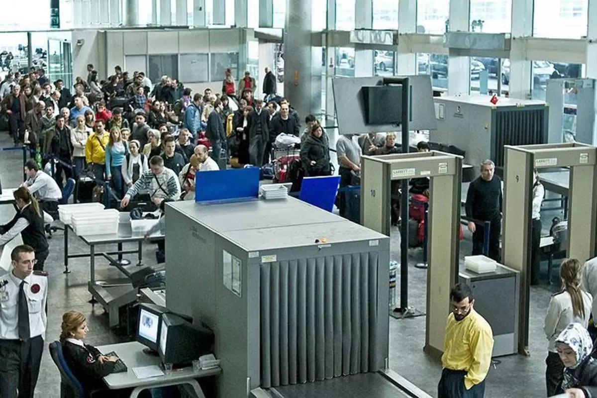 İstanbul Havalimanı\'nda kaçak havyar operasyonu 13 kilo ele geçirildi