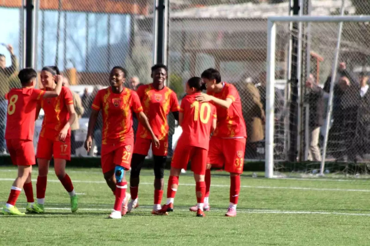 Auran Kayseri Kadın FK Şampiyonluk Kutlaması