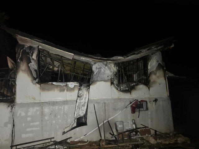 Prefabrik evde facia! Karı-koca yanarak can verdi