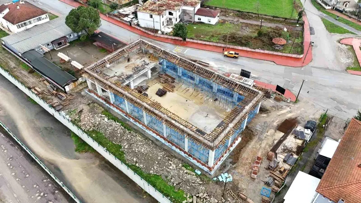 Sakarya\'nın spor altyapısını güçlendirecek 4 yeni spor salonu yükseliyor