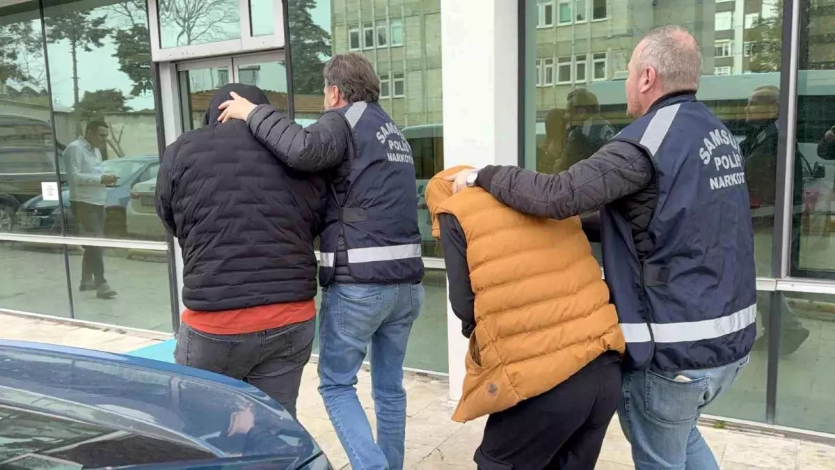 Samsun\'da Narkotik Operasyonu: 2 Gözaltı