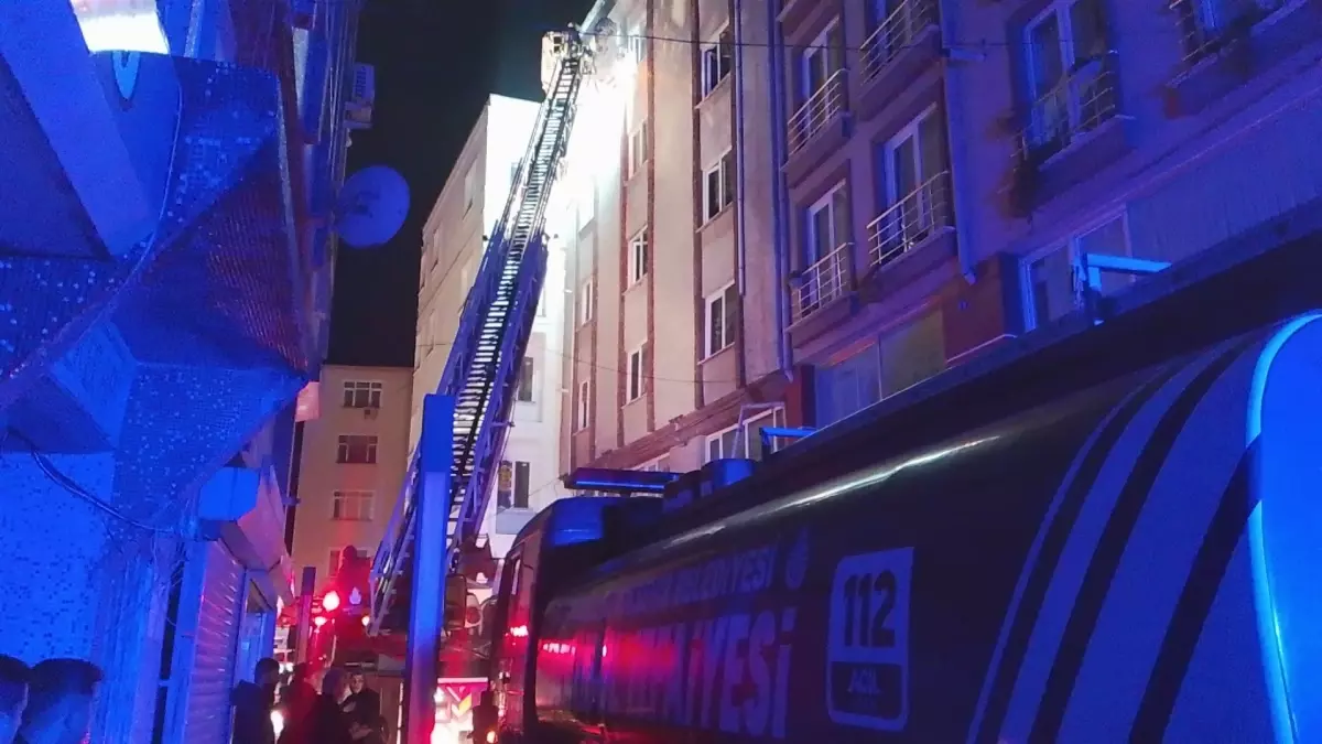 Silivri\'de Elektrik Trafo Patladı: Yangın Çıktı