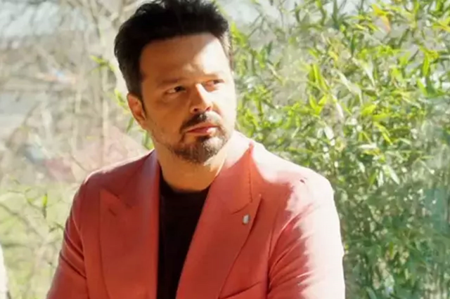 Çağlayan Topaloğlu ameliyat sonrası babasıyla dans etti