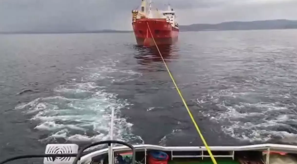 Çanakkale\'de Kuru Yük Gemisi Arızalandı