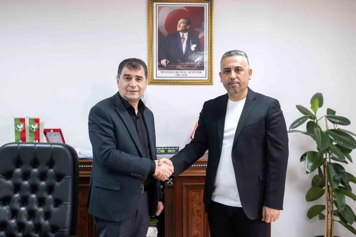 Diyarbakır Büyükşehir Belediyesi\'nde görev değişimi