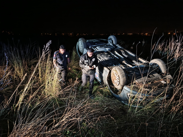 Görüştüğü kadının eşi tarafından kovalanırken kaza yaptı