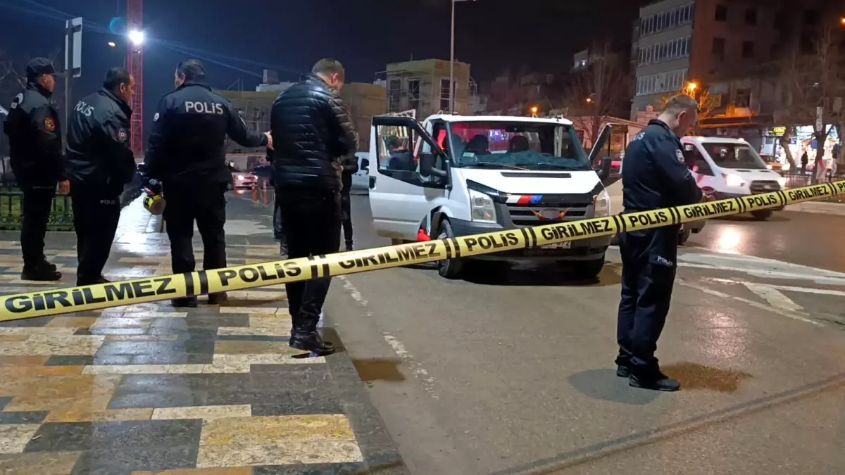 Kahramanmaraş\'ta Olaylı Otobüs Durağı