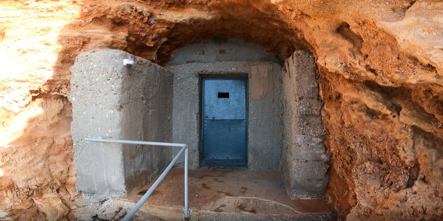 Koruma altındaki falezlerde 'kaçak baraka' işgali