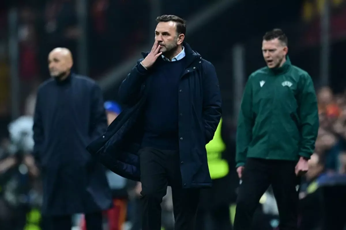 Okan Buruk çılgına döndü! Galatasaray\'dan kırmızı kart itirazı