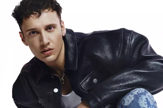 Soruşturma derinleşiyor! Ünlü şarkıcı Edis hakkında yakalama kararı Soruşturma derinleşiyor! Ünlü şarkıcı Edis hakkında yakalama kararı