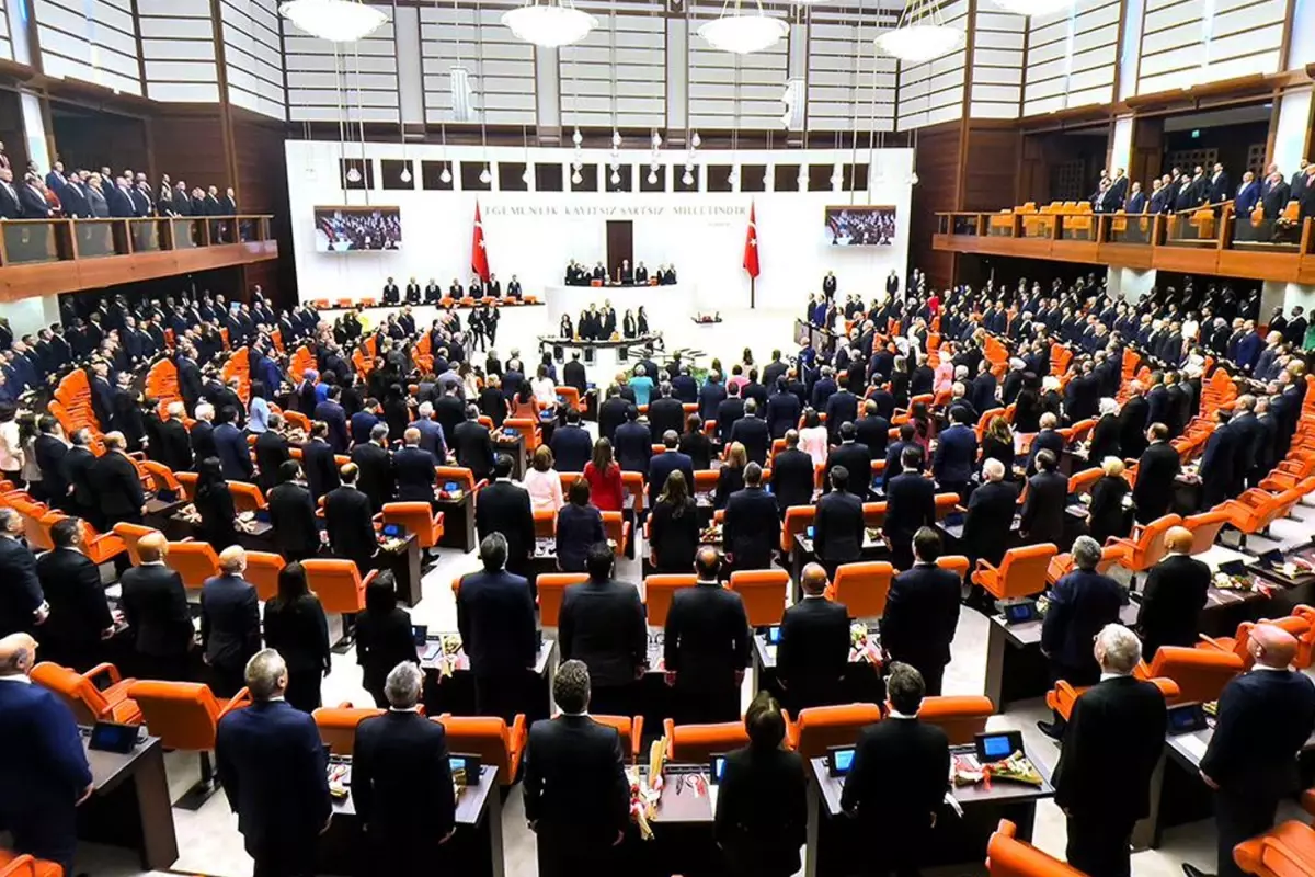 CHP\'li Vekillerin Dokunulmazlık Dosyaları Meclis\'e Sunuldu