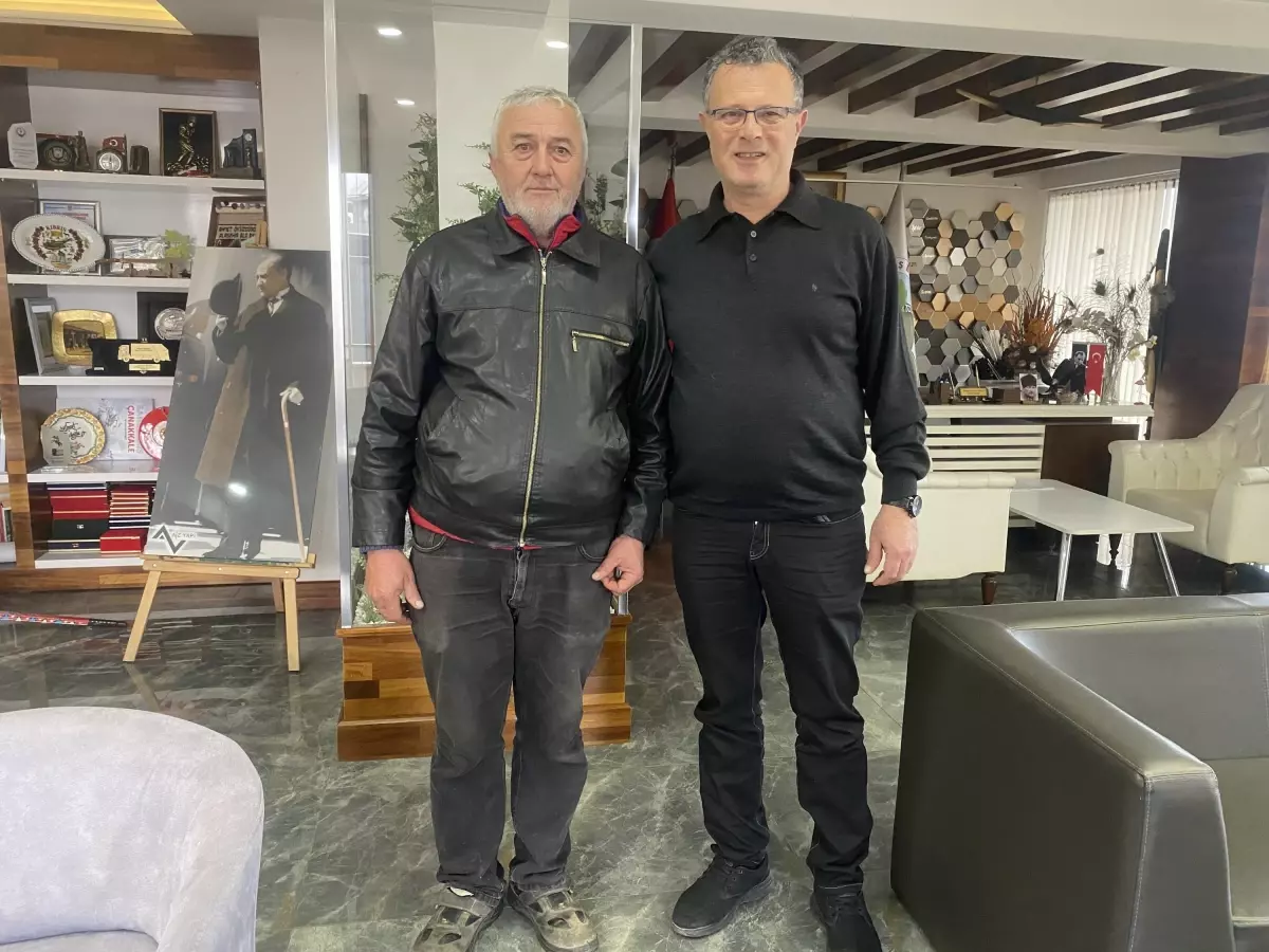 Temizlik İşçisi Dürüstlüğüyle Ödüllendirildi