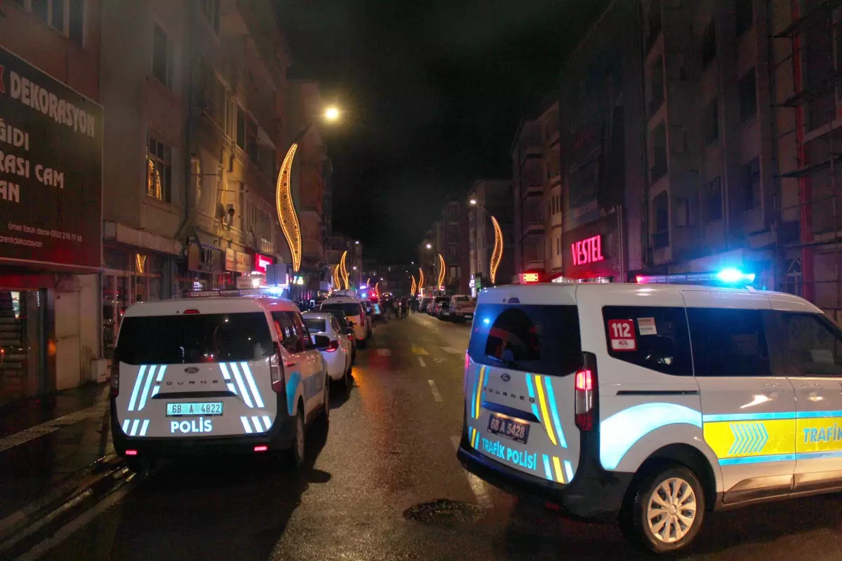 Aksaray\'da Silahlı Cinayet Üç Ölüm