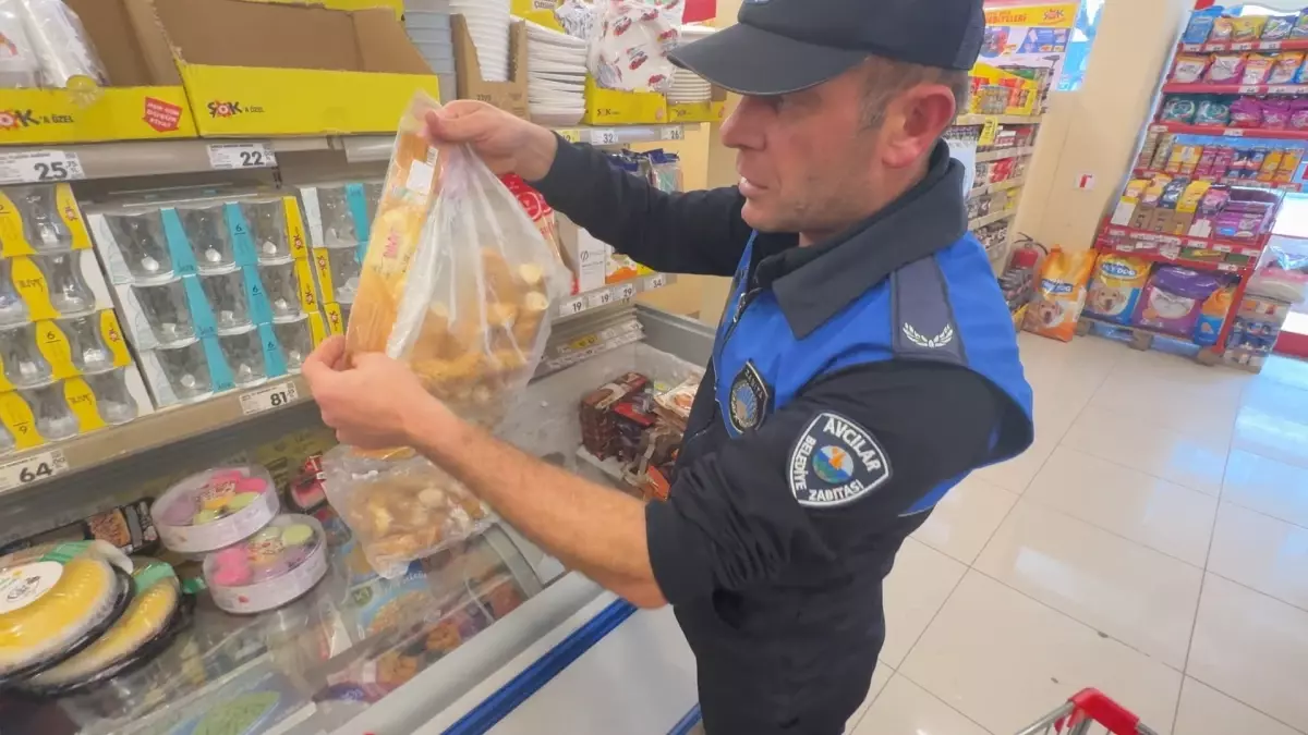 Avcılar\'da Tarihi Geçen Ürünler Ele Geçirildi