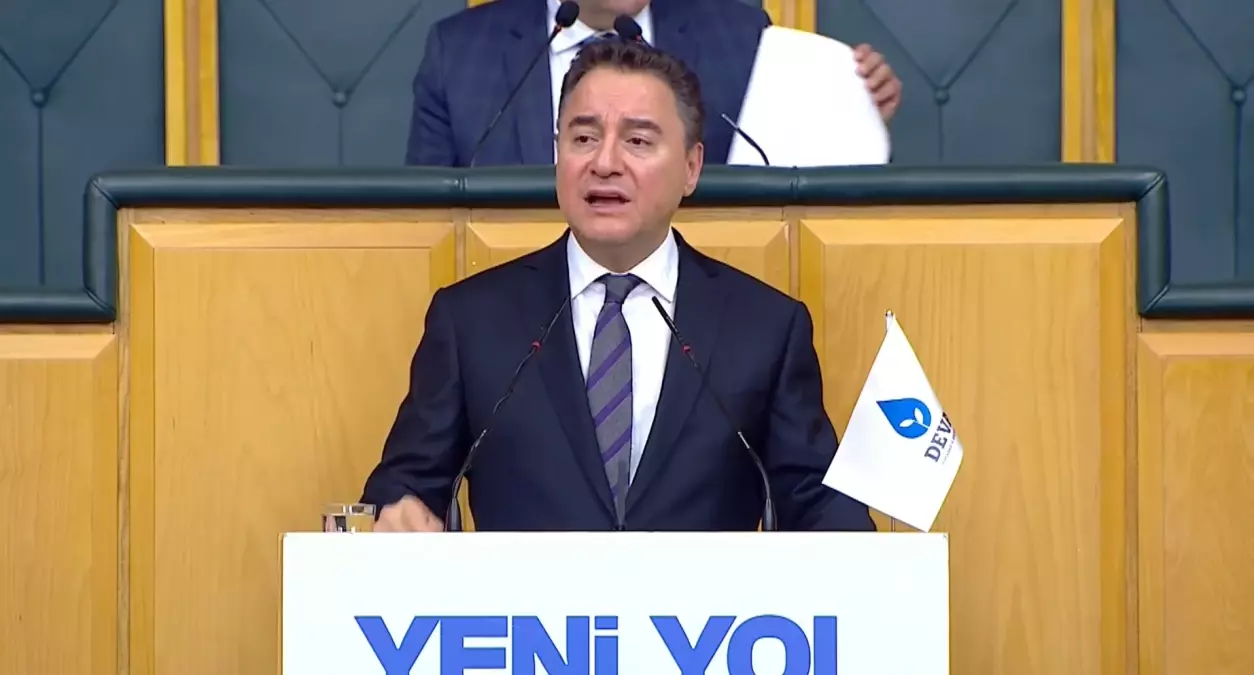 Babacan: Tarımda Çöküş Yaşanıyor