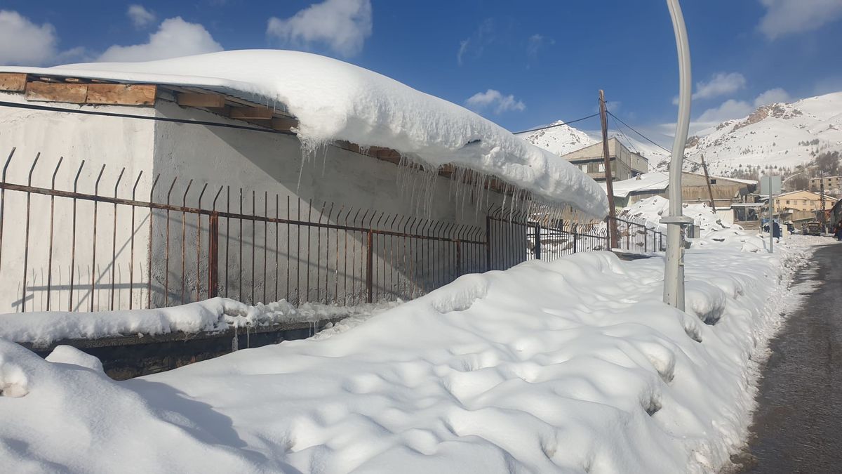 Başkale\'de Kar Yağışı Etkili Oldu