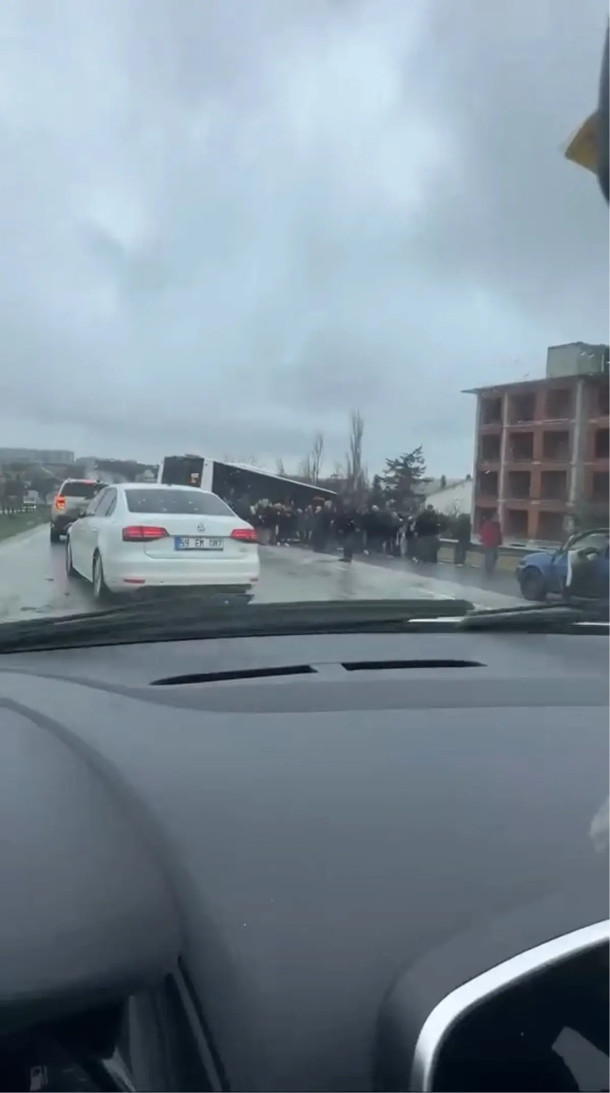 Büyükçekmece\'de Otobüs Kazası: 5 Yaralı