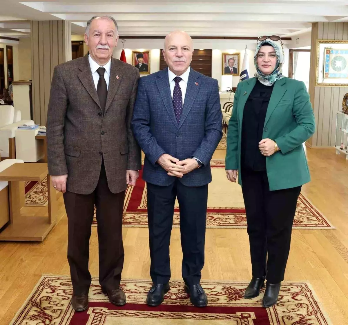 ESOB\'dan Büyükşehir Belediye Başkanı Sekmen\'e nezaket ziyareti