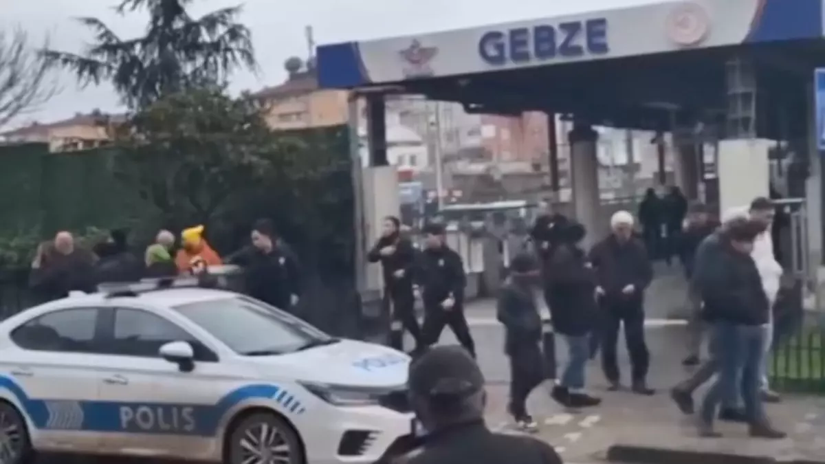 Kocaeli\'de vahşet! Boşanma aşamasındaki eşini başından vurarak katletti