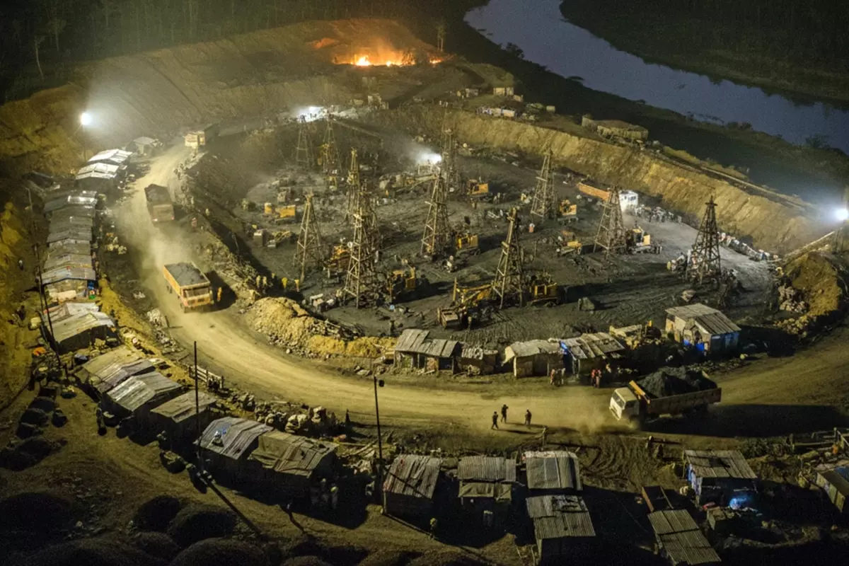 Nijerya\'da yasa dışı işletilen madende karbonmonoksit faciası: 37 ölü