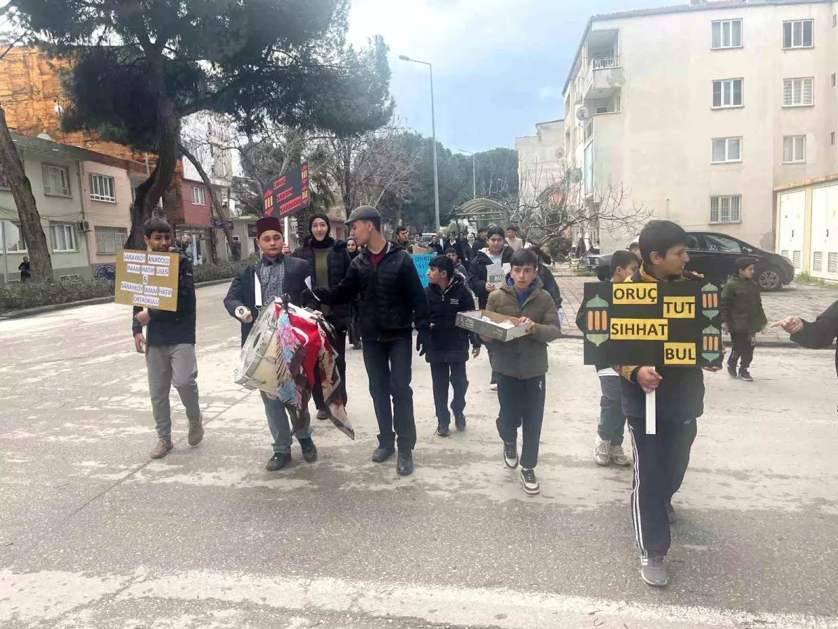 Sarayköy\'de Geleneksel Ramazan Yürüyüşü