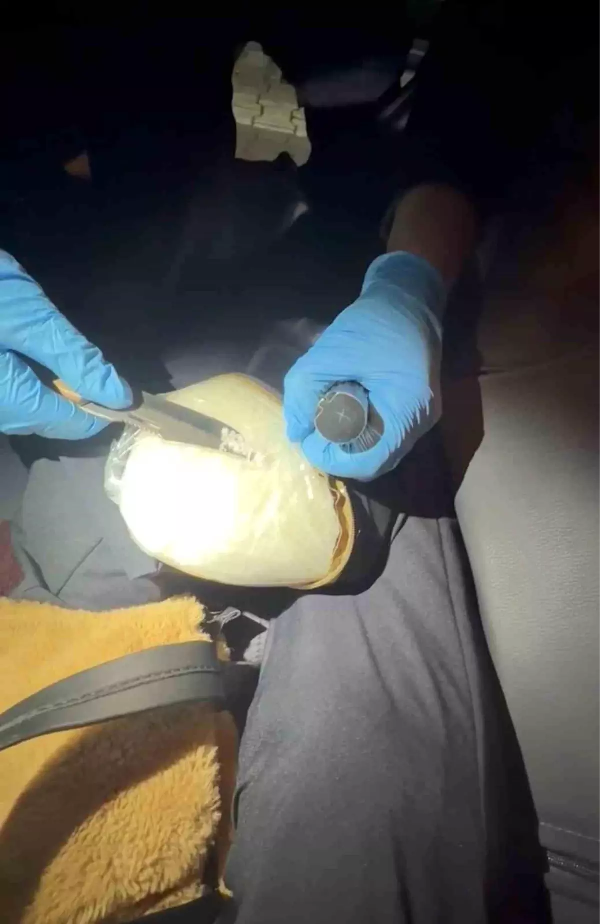 Siirt\'te otomobilde 31 kilo metamfetamin ele geçirildi: 4 tutuklama