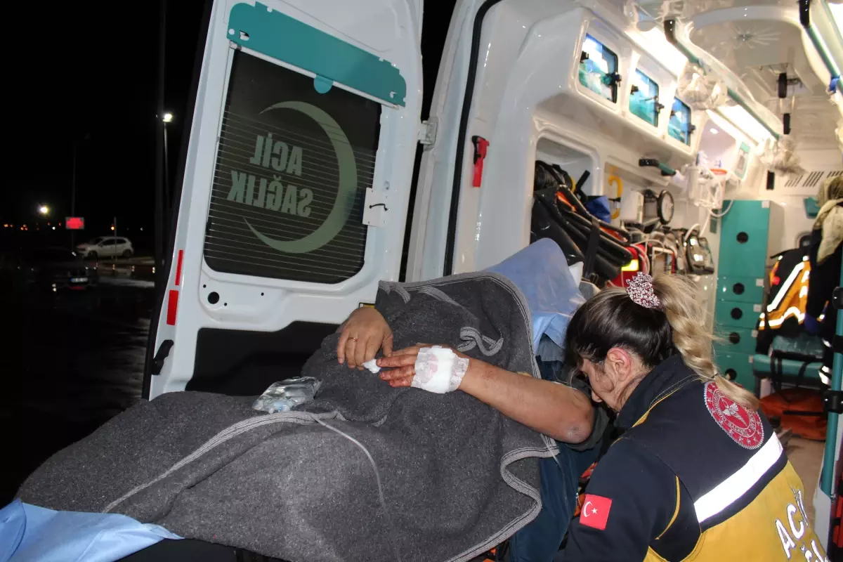 Aksaray\'da Trafik Kazası: 5 Yaralı