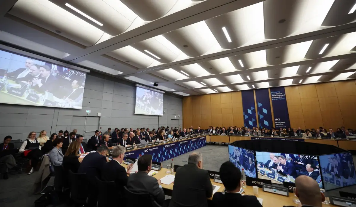 Enerji Bakanı Bayraktar\'dan Gelecek Vurgusu