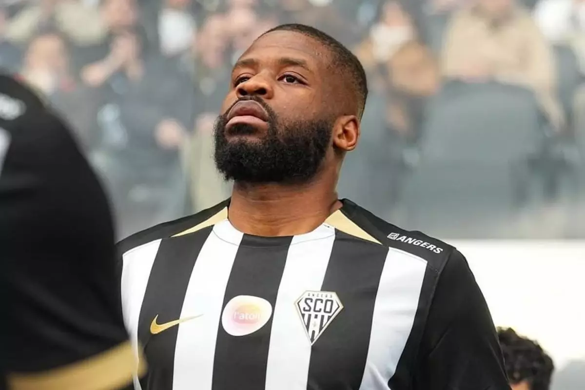 Galatasaray\'dan savunmaya büyük sürpriz