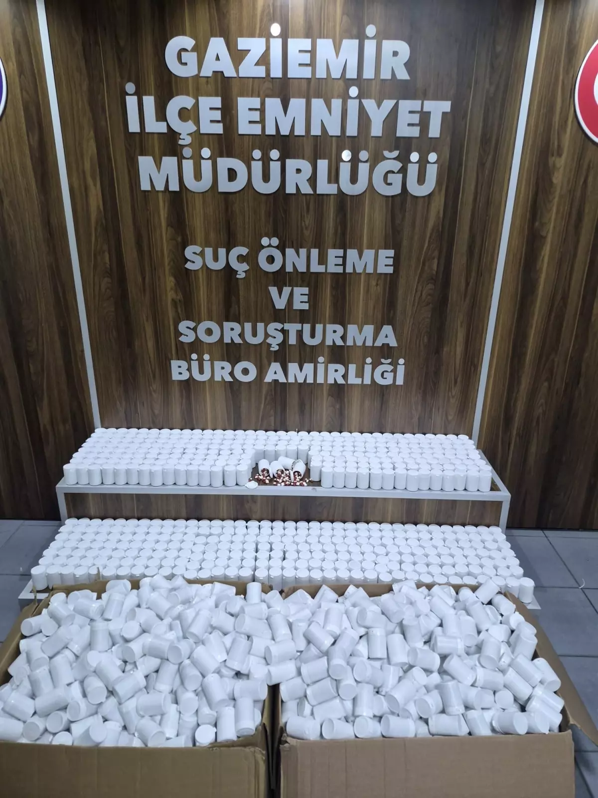 Gaziemir\'de Uyuşturucu Operasyonu