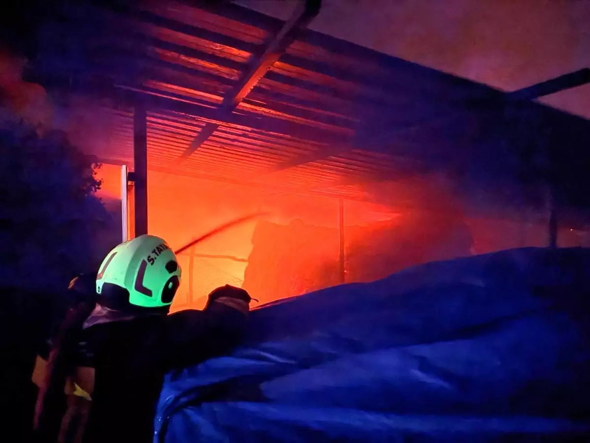 Hatay\'da Samanlık Yangını Kontrol Altına Alındı