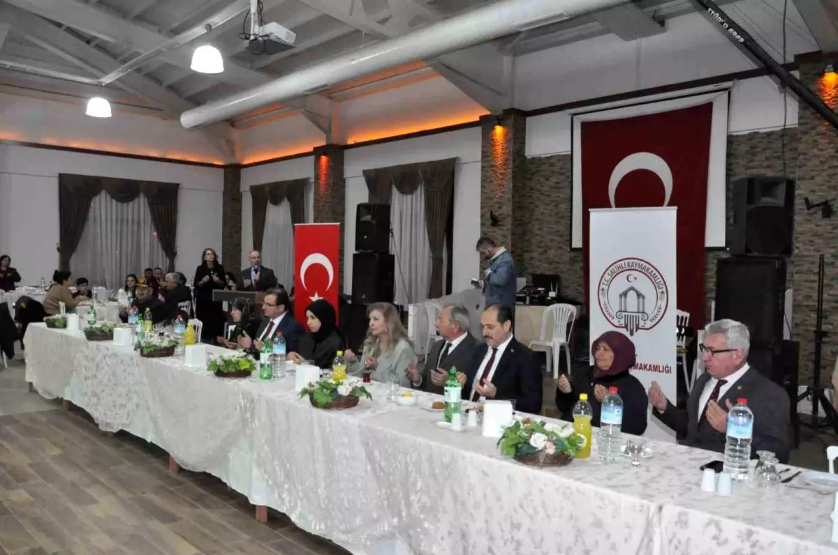 Salihli Kaymakamı Güldoğan, şehit aileleri ve gazilerle iftarda buluştu