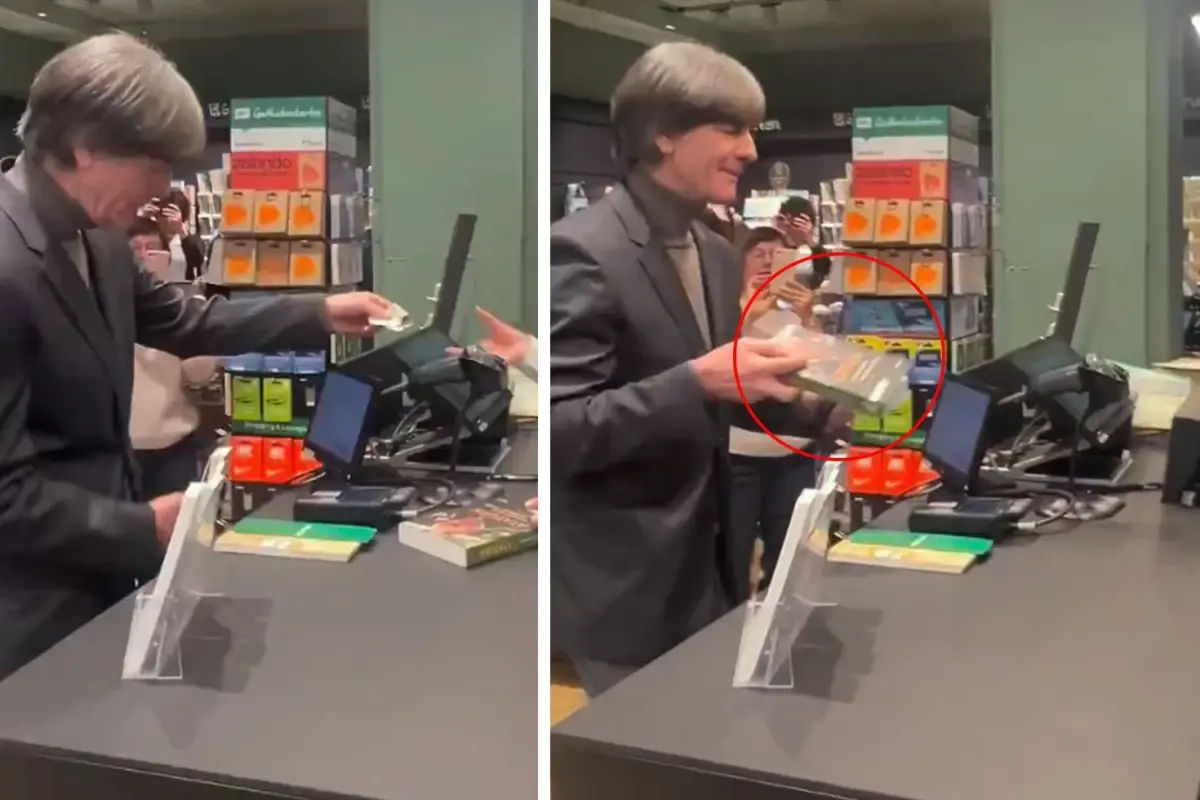 Ünlü isim \'\'Atatürk: Entelektüel Biyografi\'\' kitabını satın aldı