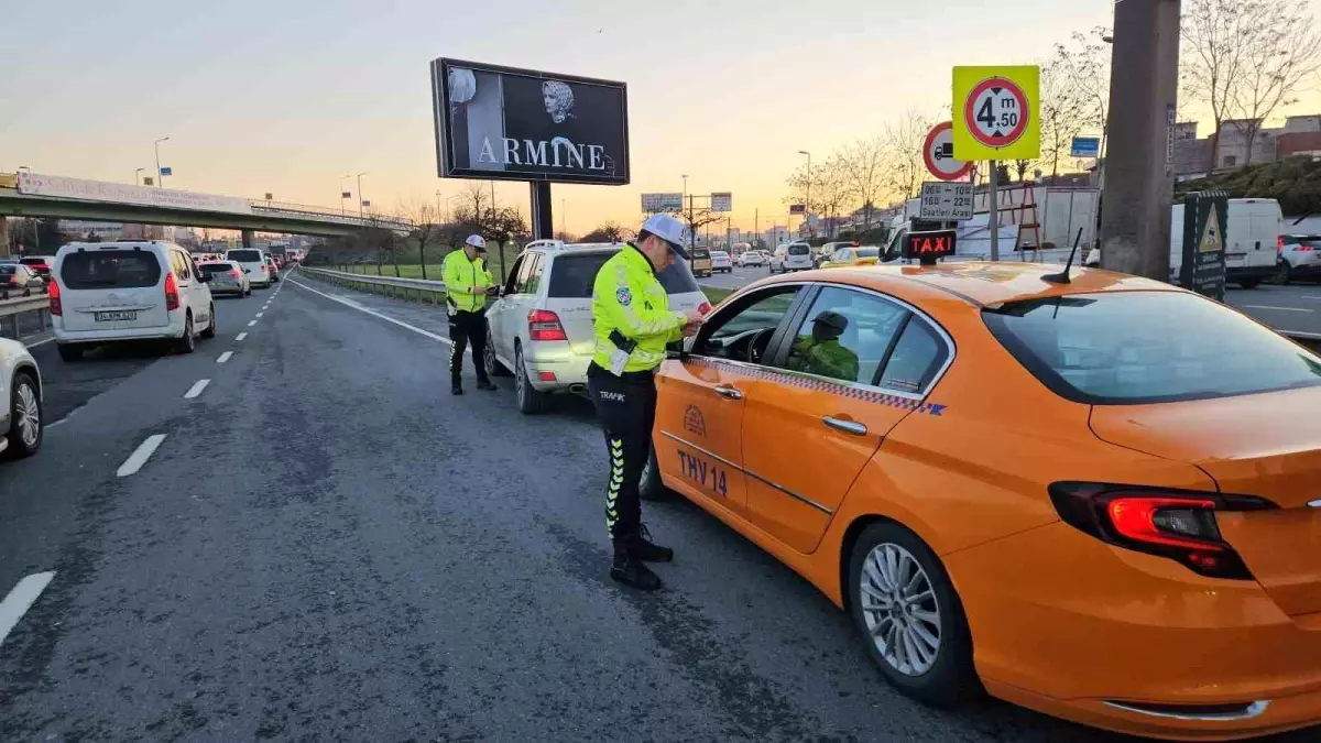 Zeytinburnu\'nda Dronlu Trafik Denetimi