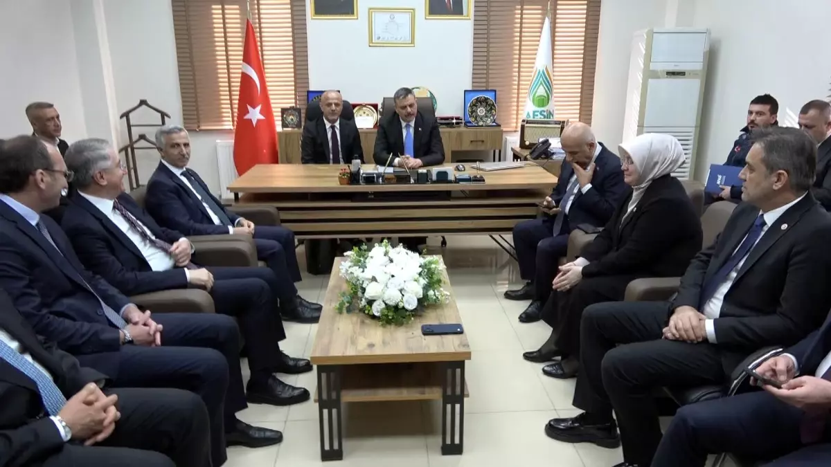 Bakan Çiftçi Cenaze Namazına Katıldı