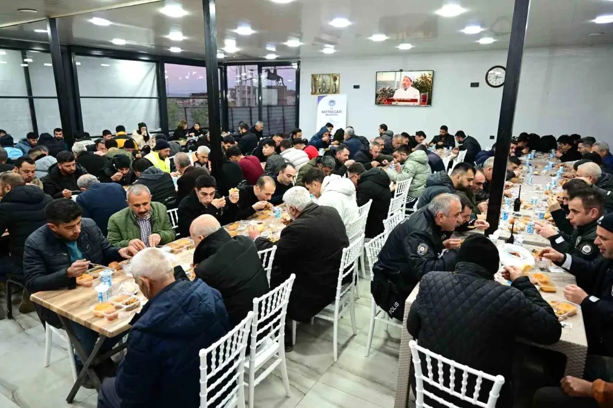 Battalgazi Belediyesi iftarı çadırlarda değil restoranda veriyor