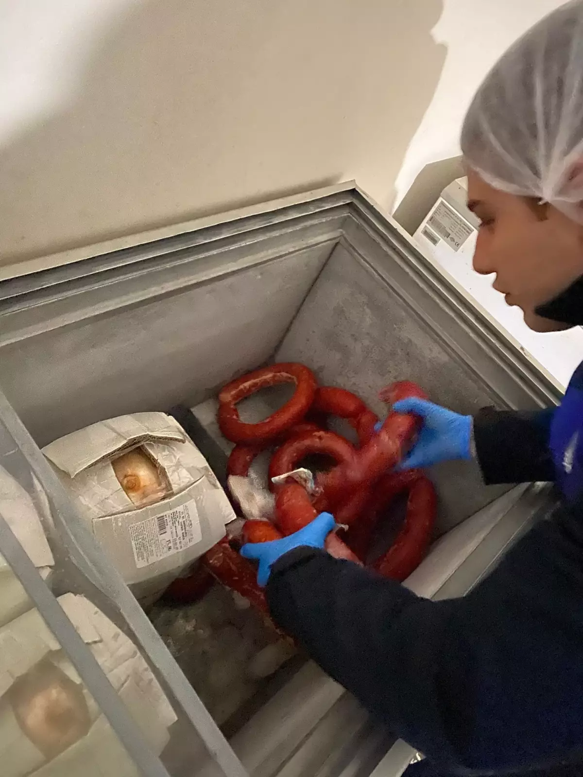 Ramazanda mide bulandıran görüntüler! Vatandaşa yedireceklerdi