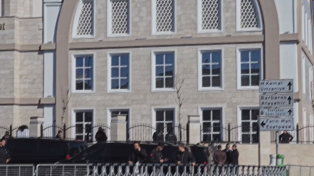 Cumhurbaşkanı Erdoğan'a cuma namazında sürpriz! CHP'li başkan da vardı