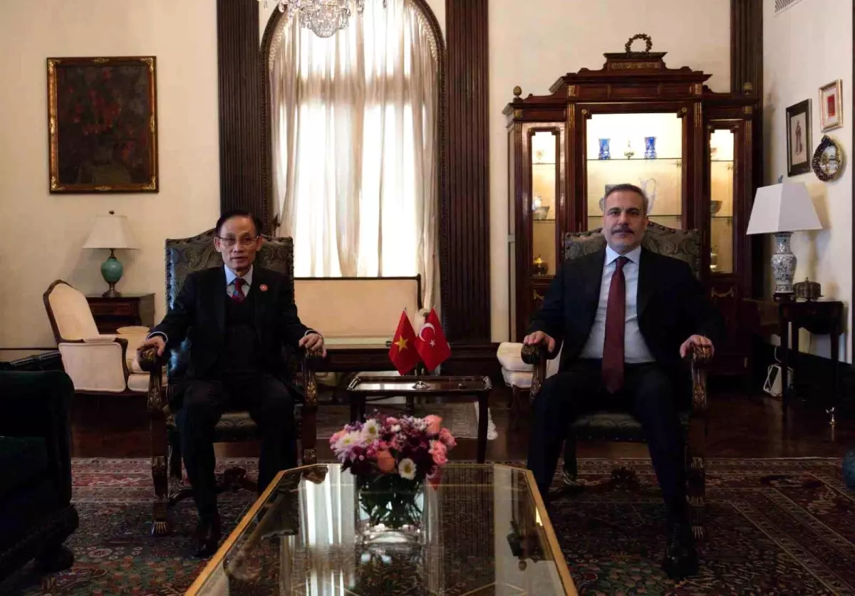 Fidan Washington\'da Vietnamlı Mevkidaşıyla Görüştü