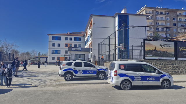 Okulda cıva zehirlenmesi! Öğrenciler hastaneye kaldırıldı