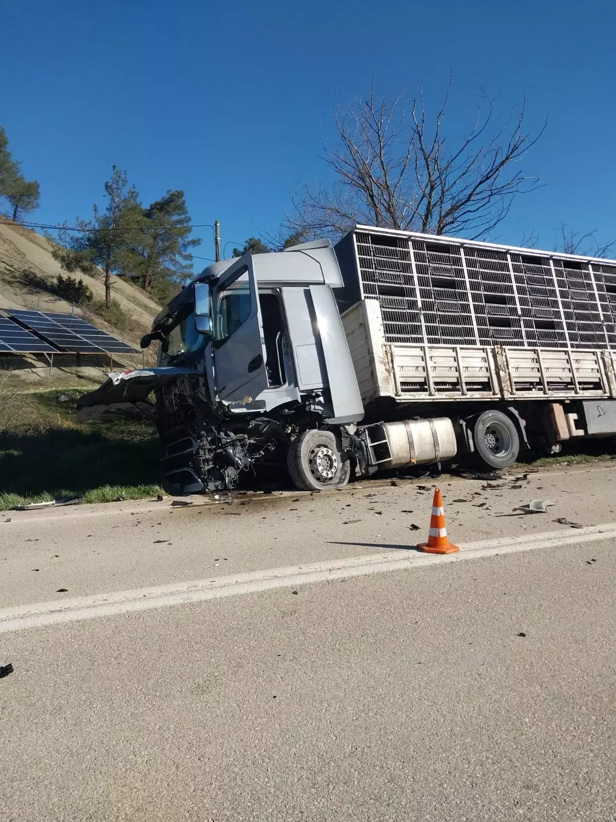 Taraklı\'da TIR-Otomobil Kazası: 1 Ölü