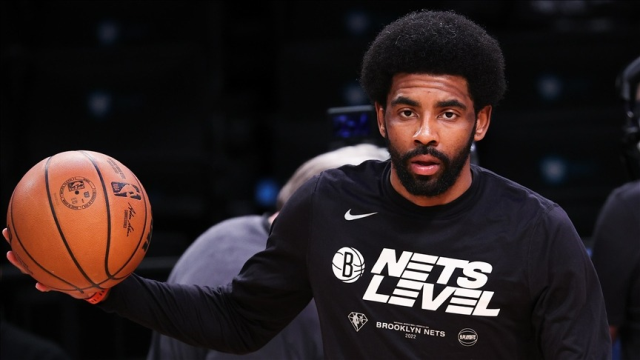 Ünlü NBA yıldızı camide ibadet ederken görüntülendi