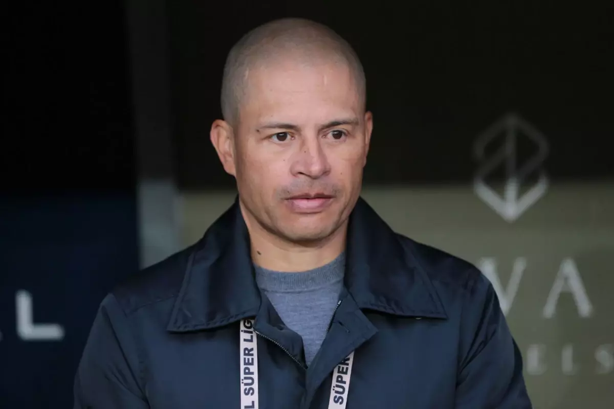 Alex de Souza imzayı attı! İşte yeni takımı